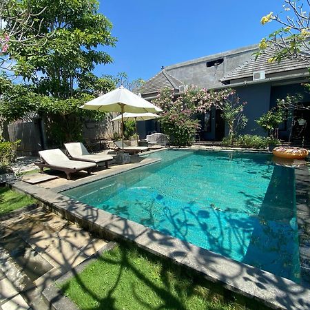 Ashana Hotel Uluwatu Exteriör bild