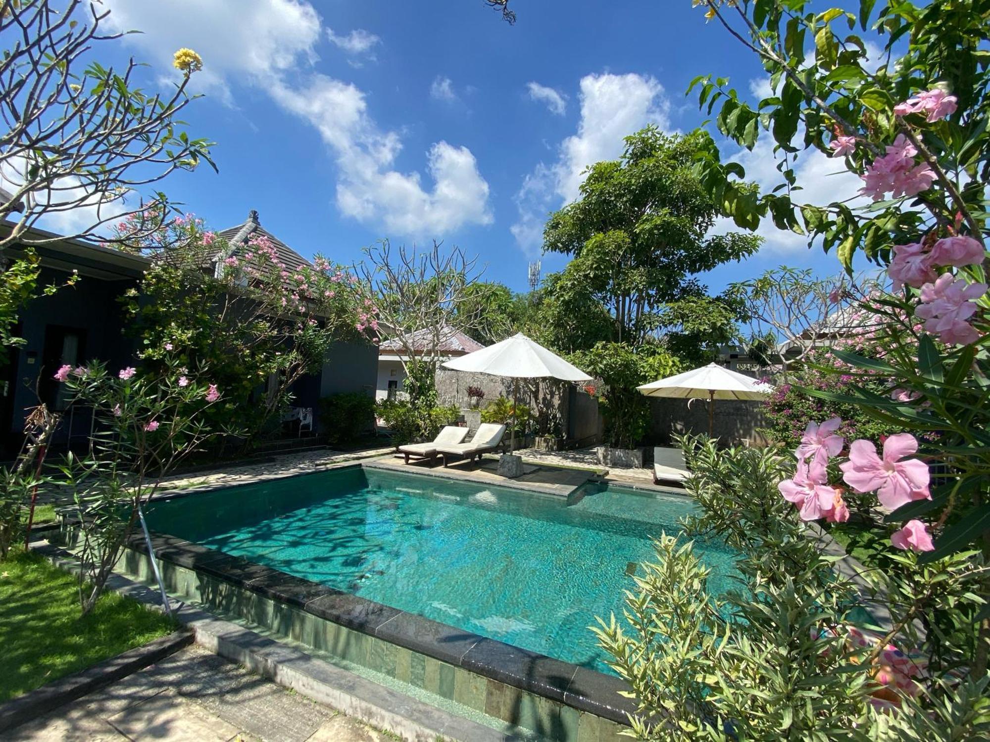 Ashana Hotel Uluwatu Exteriör bild