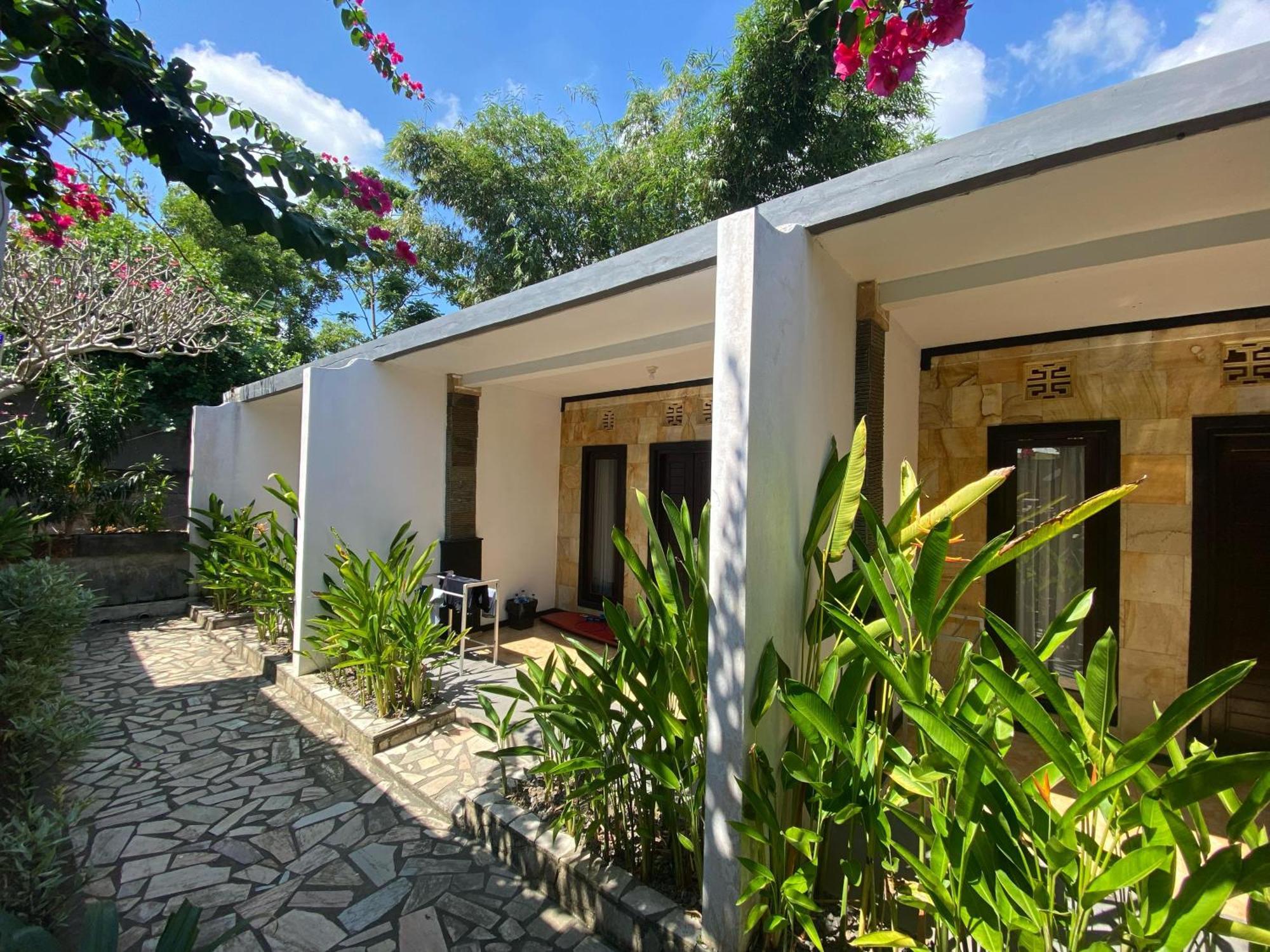 Ashana Hotel Uluwatu Exteriör bild